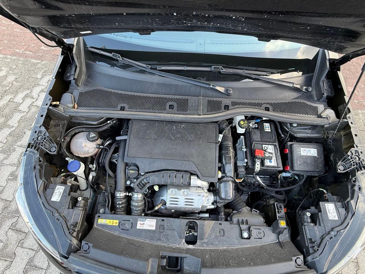 Peugeot 2008 PureTech 130 #9111