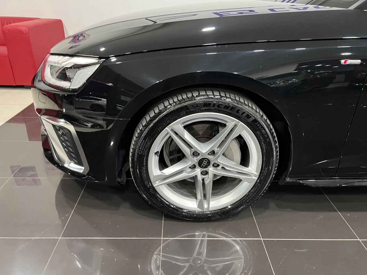Audi A4 Avant 40 2.0 MHEV STronic SLine Edition 204 cv