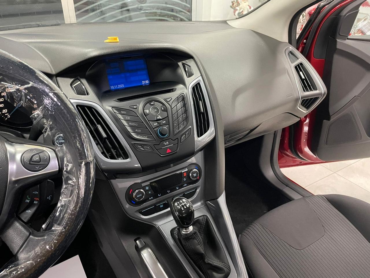 Ford Focus 1.6 benzina Titanium