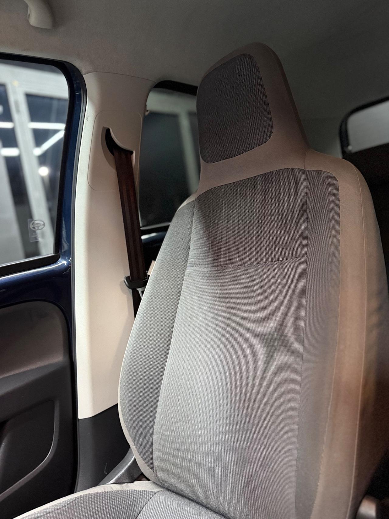 Volkswagen up! 1.0 75 CV 5p. cross ASG