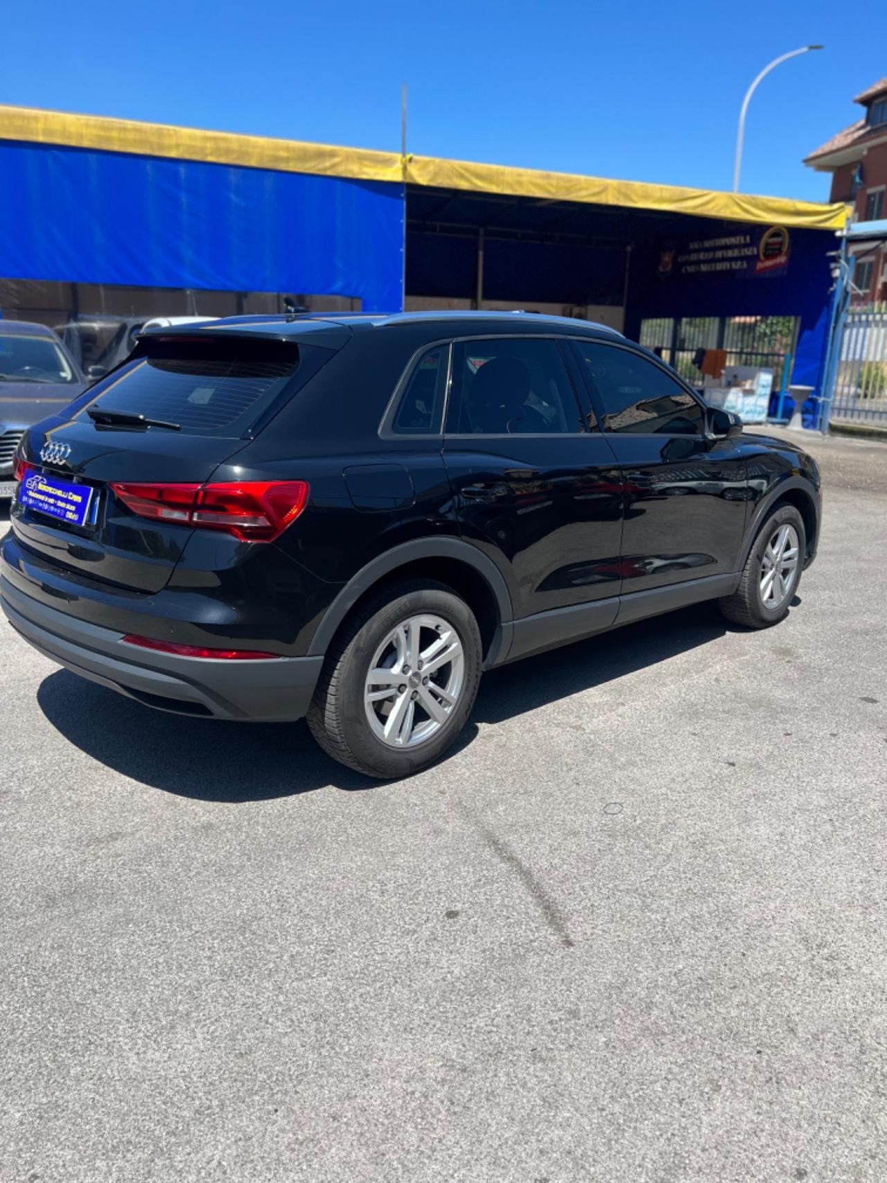 Audi Q3 35 TDI S tronic Business Advanced