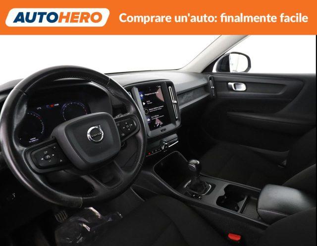 VOLVO XC40 T2 Momentum Core