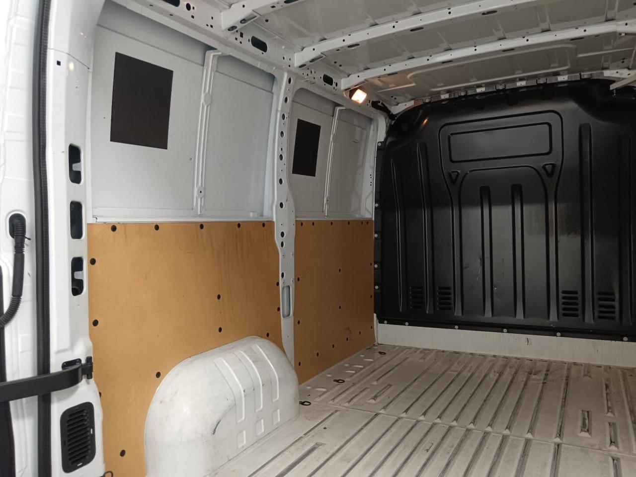 RENAULT MASTER 2.3 SOLO 48000KM