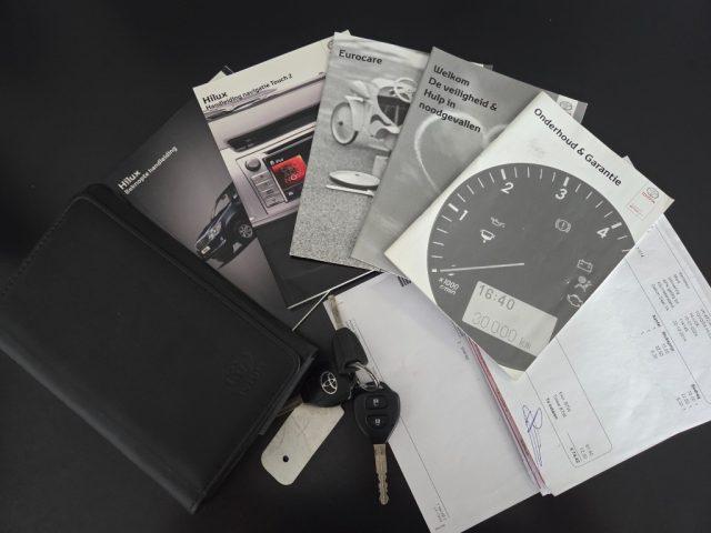 TOYOTA Hilux D-4D 4WD EXTRA CAB MANUALE