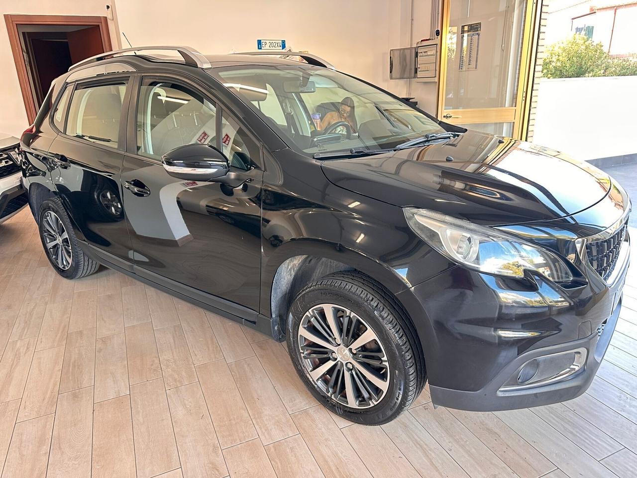 Peugeot 2008 PureTech 82 Allure