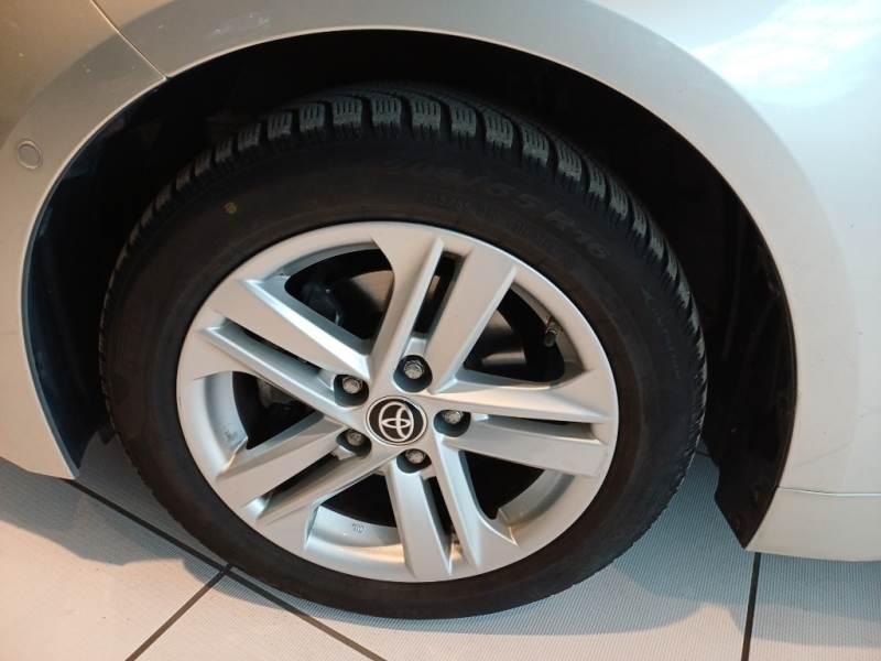 Toyota Corolla 1.8h Business cvt