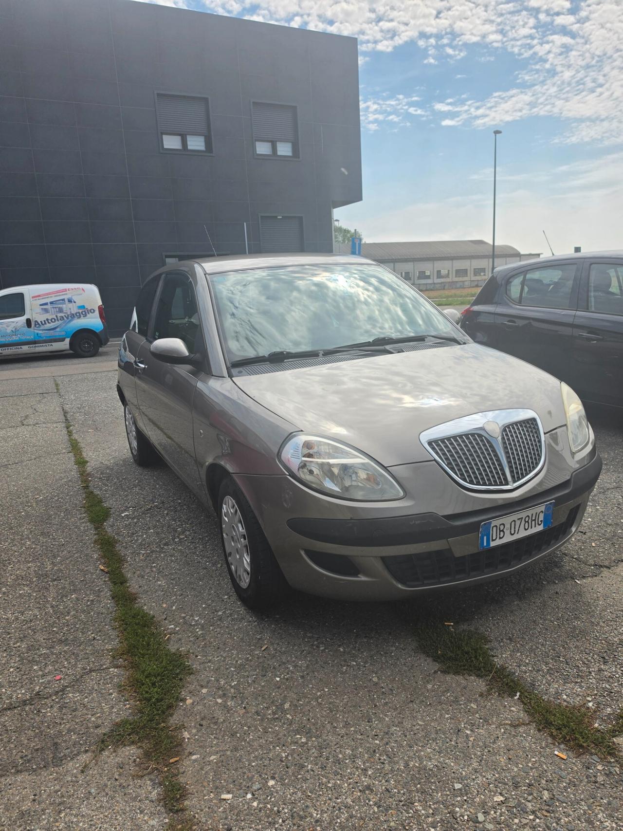 Lancia Ypsilon 1.2 Argento