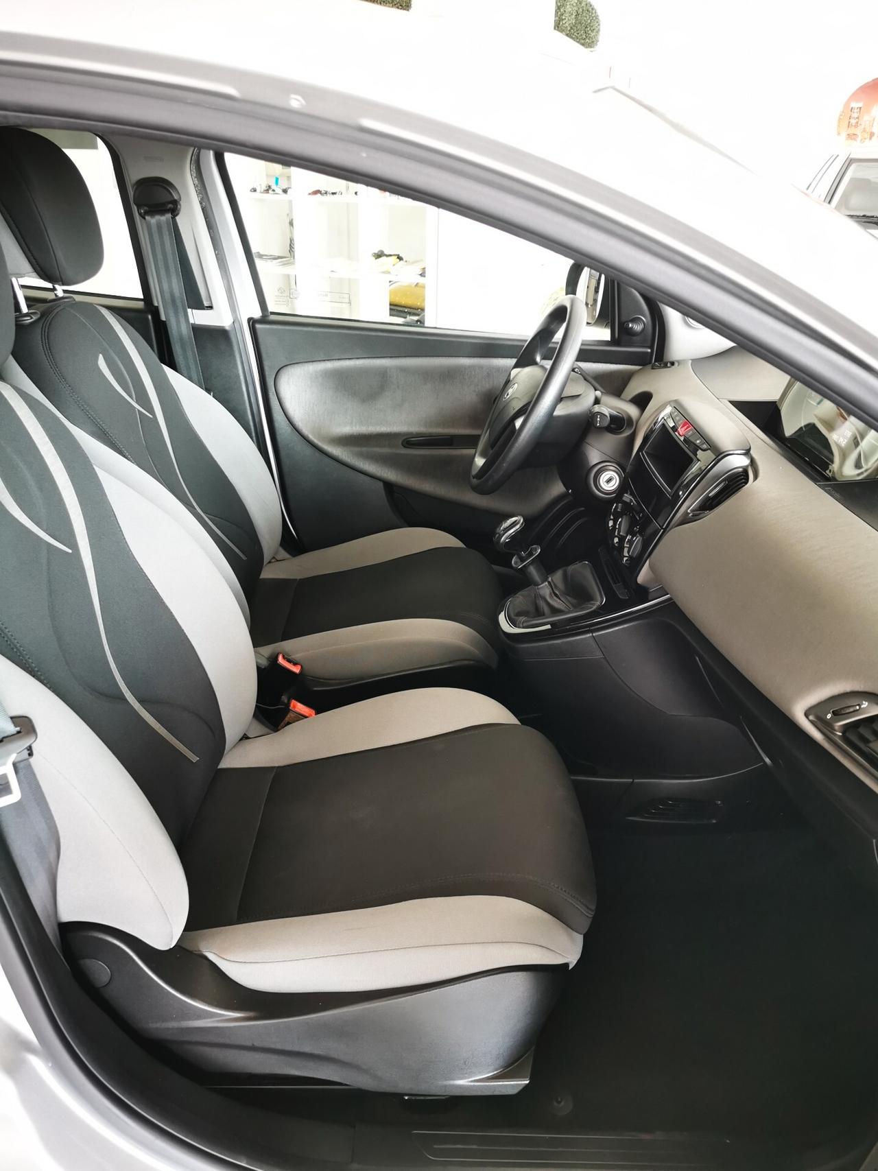 Lancia Ypsilon 1.2 SOLO 37.500 KM