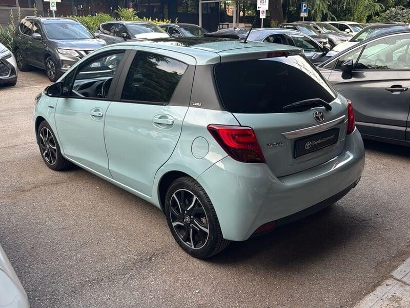 Toyota Yaris 1.5 Hybrid glamour edition