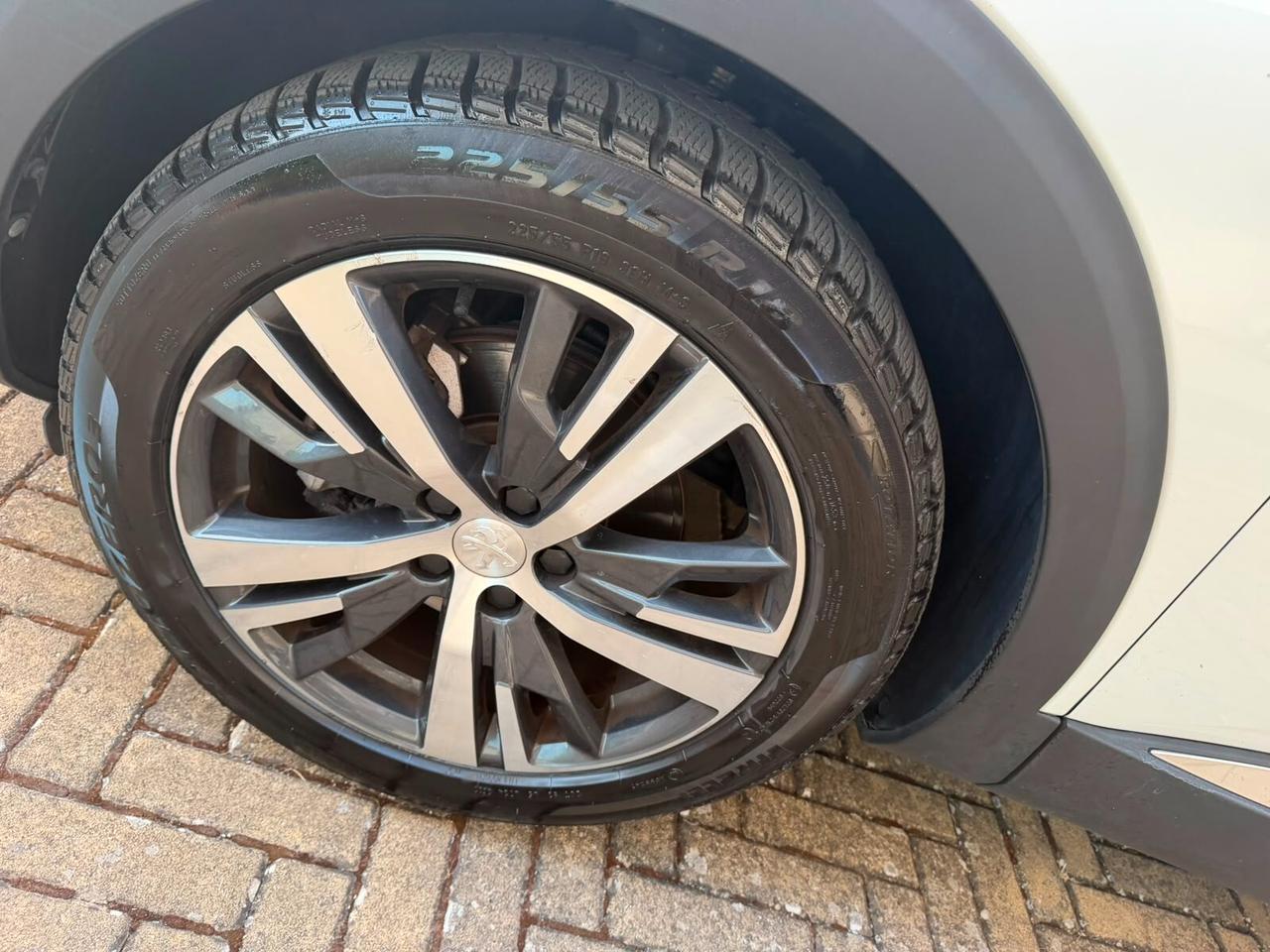 Peugeot 3008 BlueHDi 130 S&S EAT8 Allure Pack