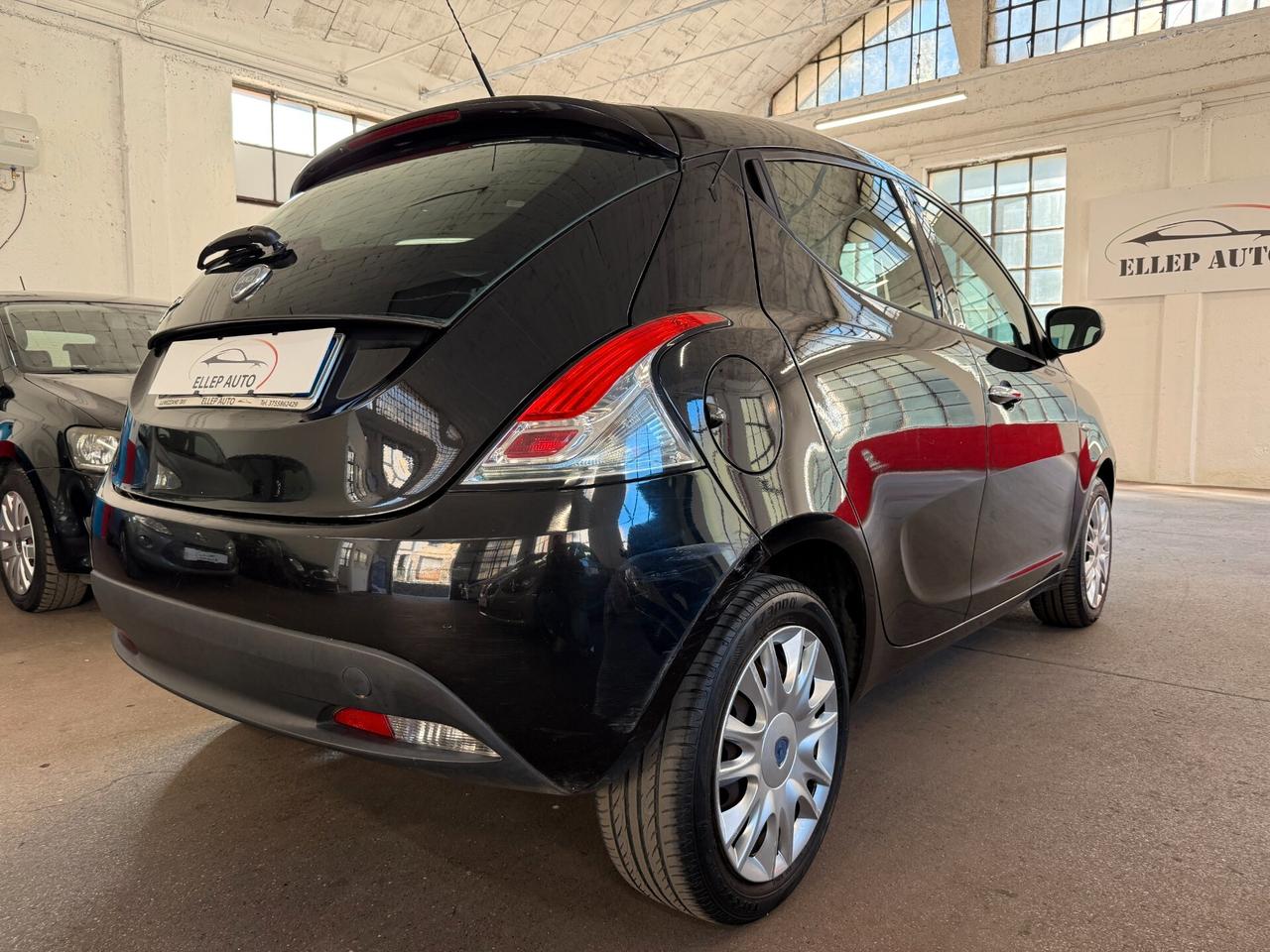 Lancia Ypsilon 1.2 69 CV CINGHIA OK - NEOPATENTATI