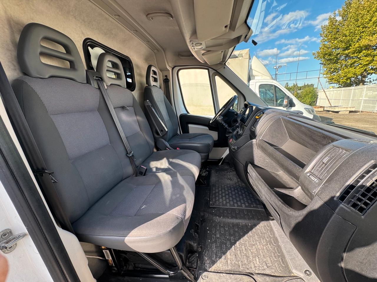PEUGEOT BOXER 2.2 HDI 120 CV. 3 POSTI AUTOCARRO