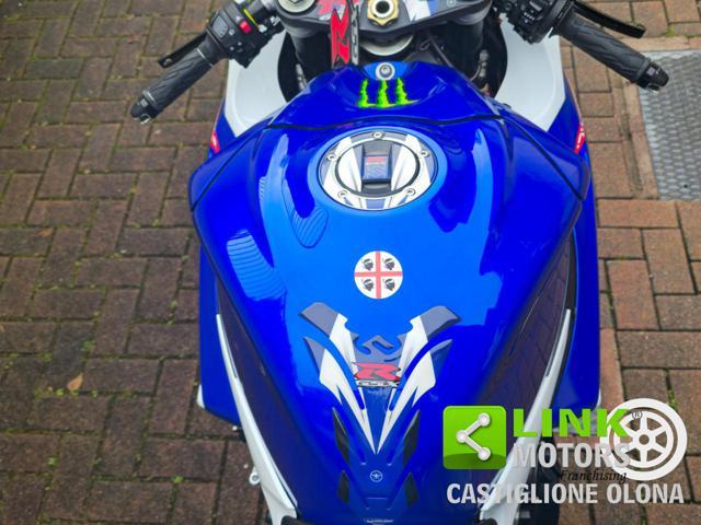 SUZUKI GSX R 750 K8