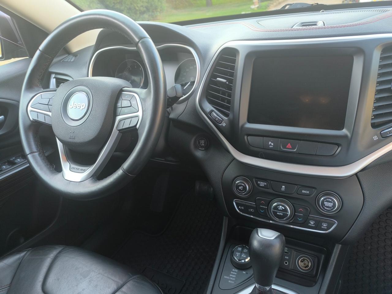 Jeep Cherokee 3.2 V6 Pentastar 4WD Active Drive Lock Trailhawk