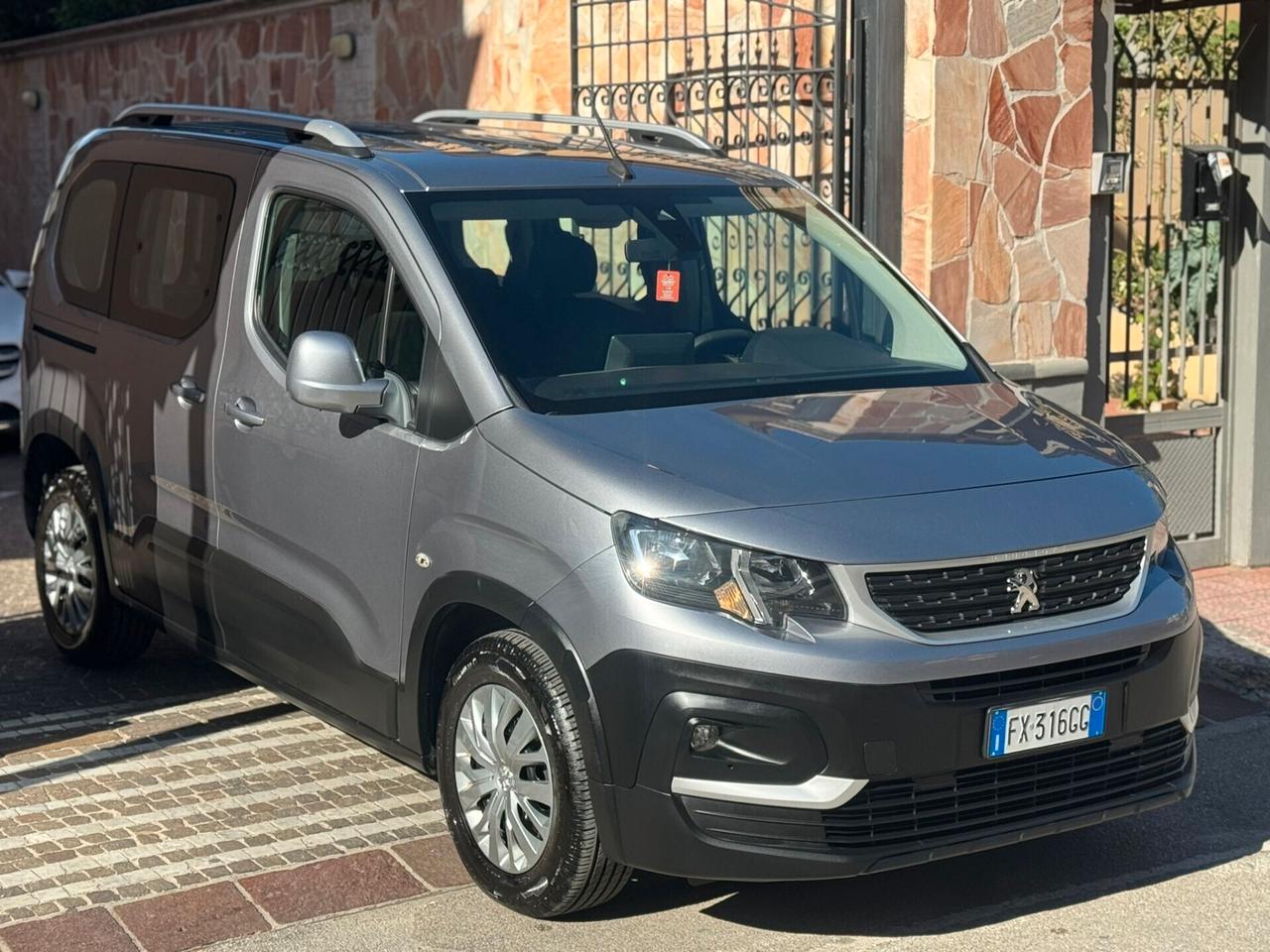 Peugeot Rifter BlueHDi 130 S&S active Standard