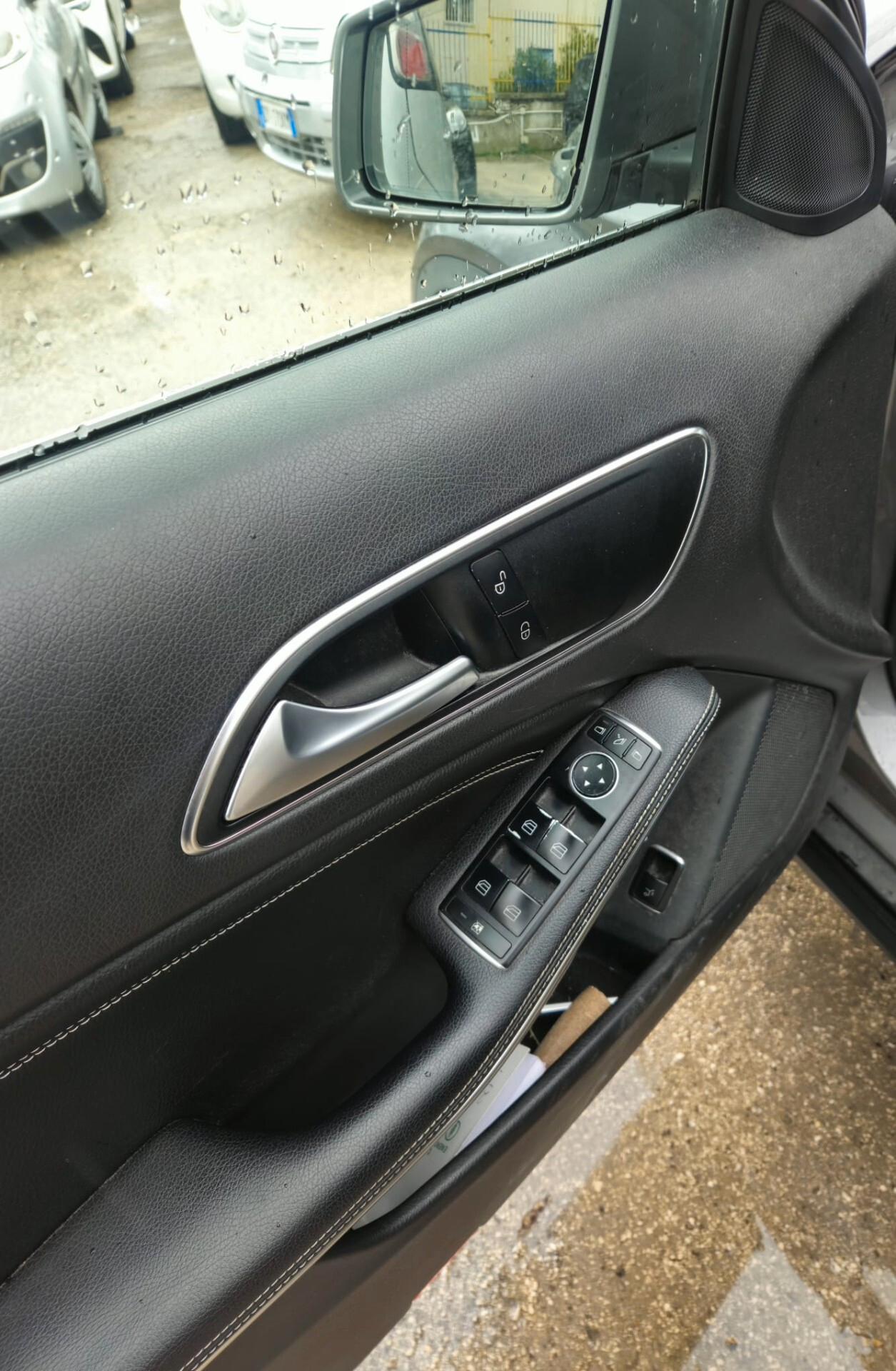Mercedes-benz GLA 200 d Automatic Premium
