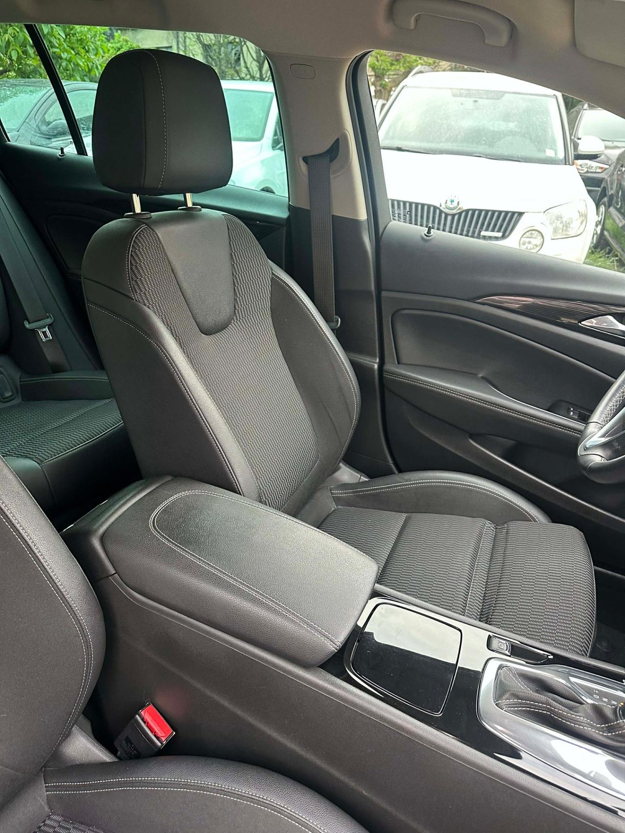 Opel INSIGNA 1.6 CDTI ST COSMO KMCERT NAVI EU6