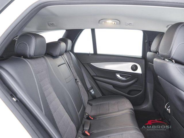 MERCEDES-BENZ CLA sse E 220 d 4Matic Auto Premium