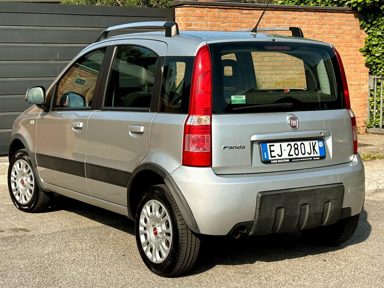 FIAT PANDA 1.4(Metano 11/2027)-Navi-178000km-2011