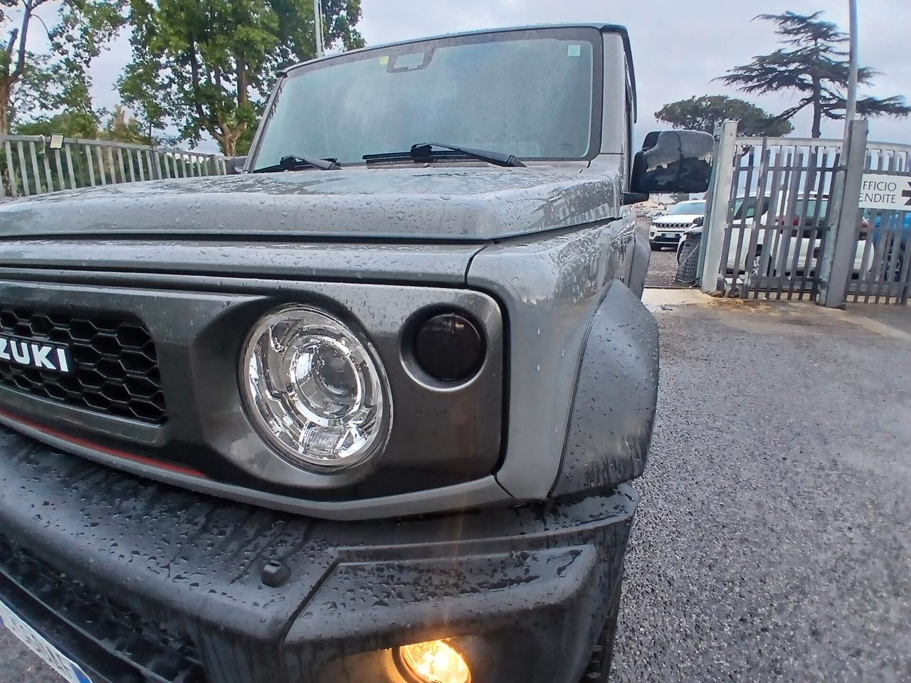 Suzuki Jimny 1.5 5MT Top