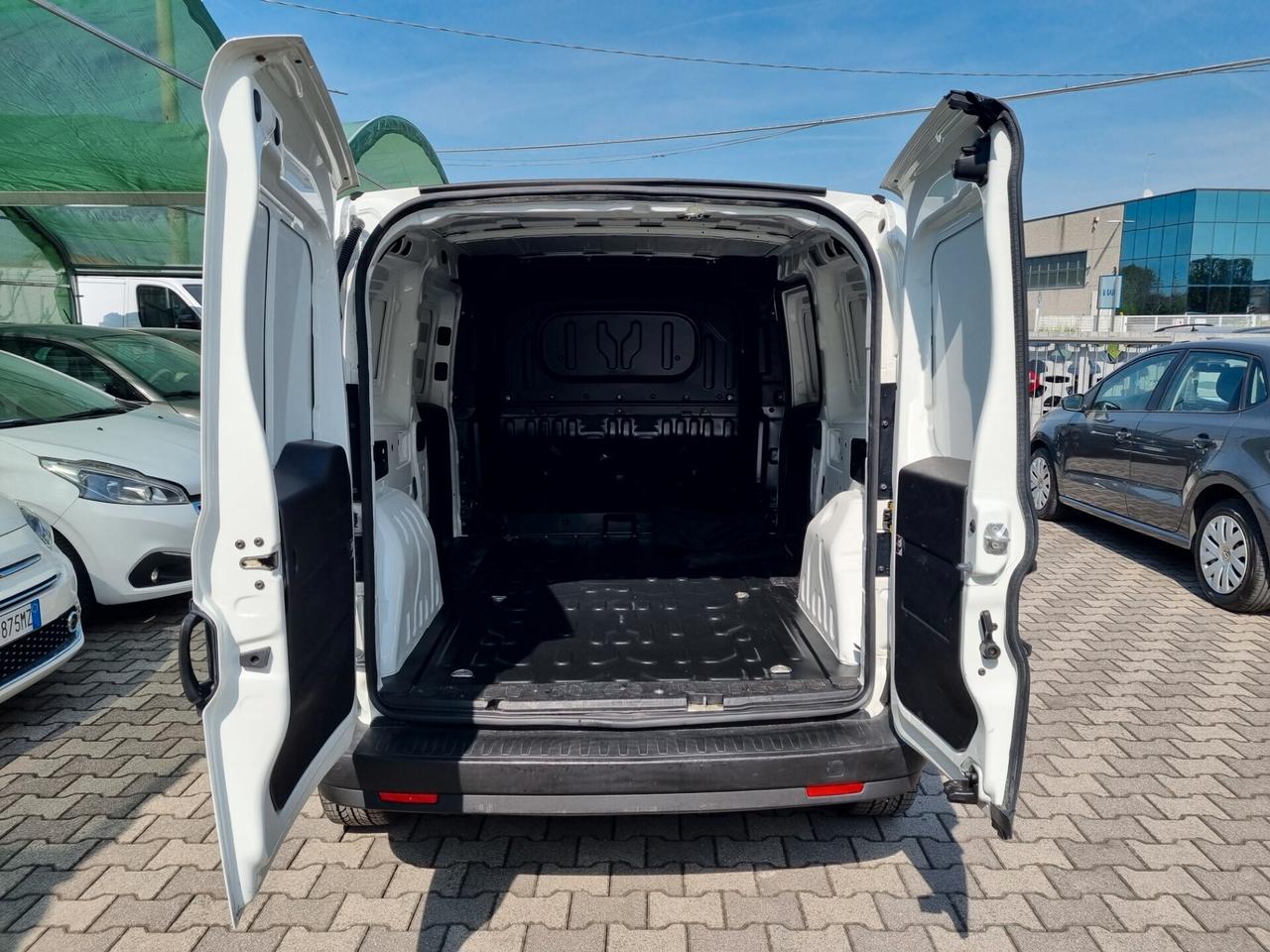 Fiat Doblo 1.6 MJT 105CV PL-TN Cargo Maxi Lamierato SX