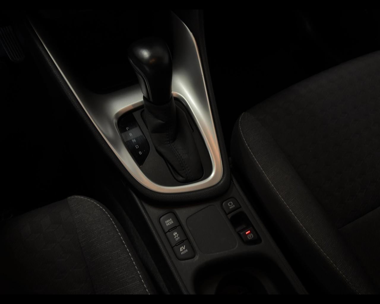 TOYOTA Yaris 4ª serie - Yaris 1.5 Hybrid 5 porte Style