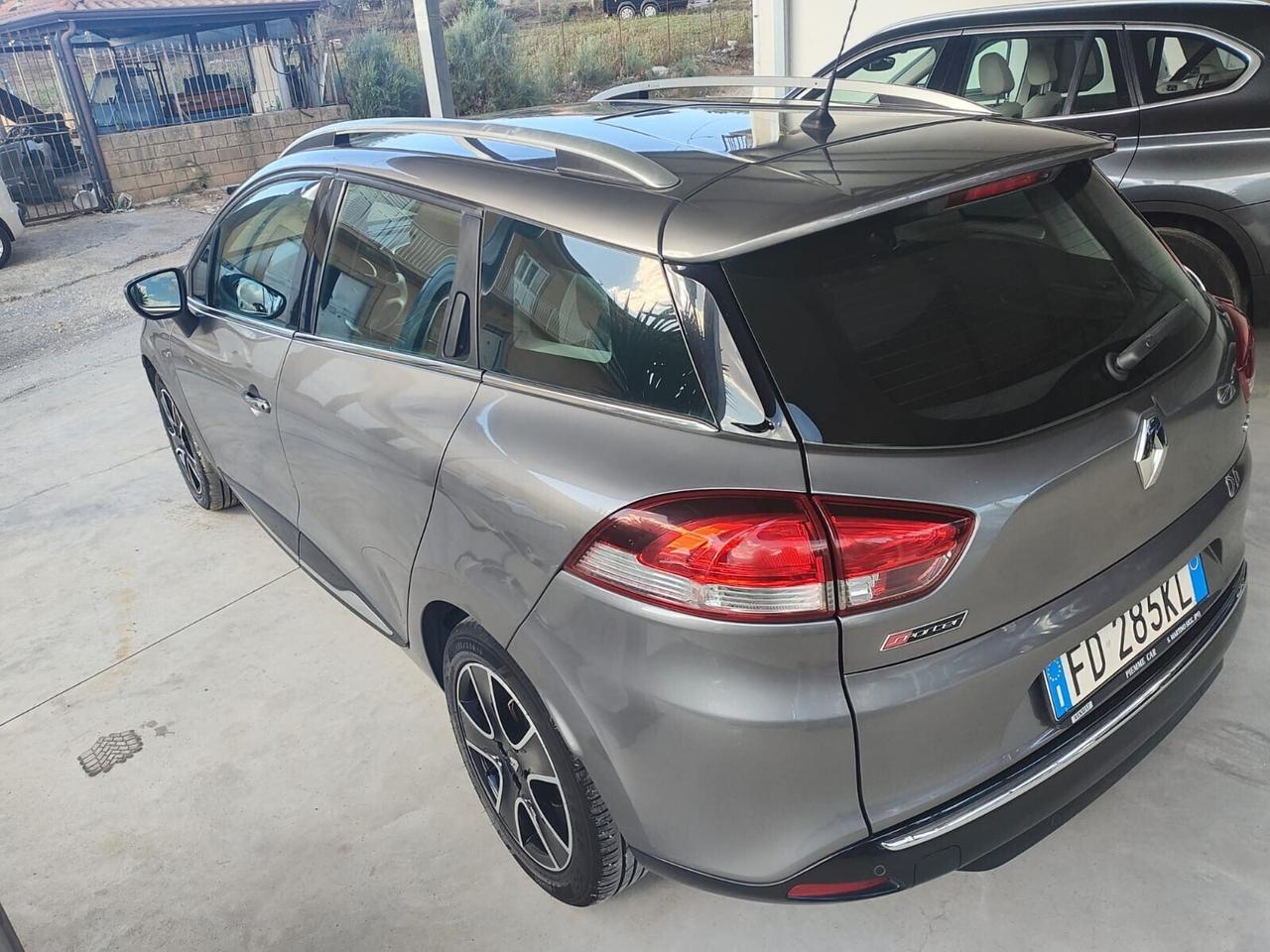 Renault Clio Sporter dCi 8V 90CV full