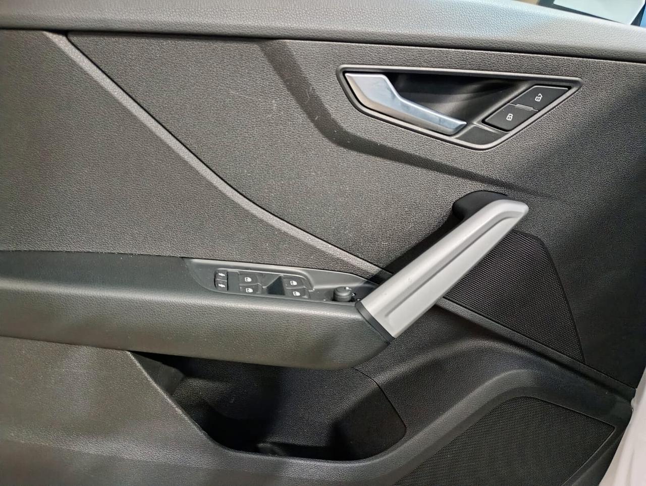 Audi Q2 30 TDI Business