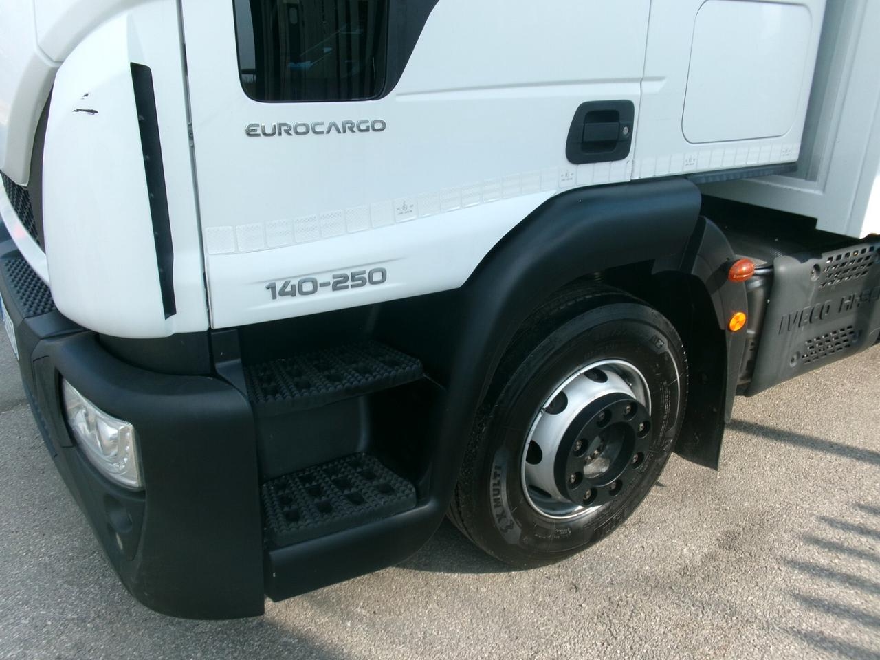 Iveco Daily NEW EUROCARGO 140-25 EURO 6 CENTINA ALZA/ABBASSA 8.50 M +PEDANA CARIC RETR 20Q