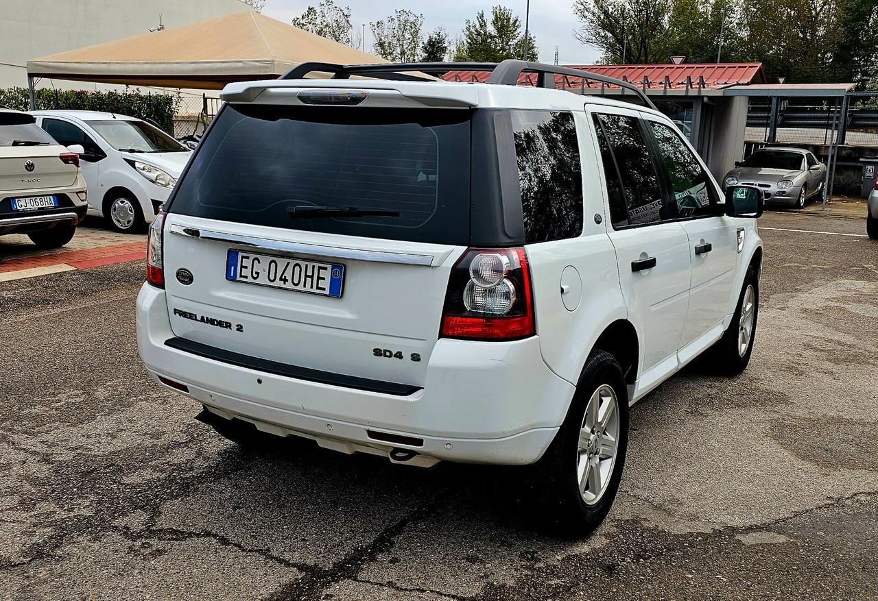 Land Rover Freelander 2.2 SD4 S.W. SE