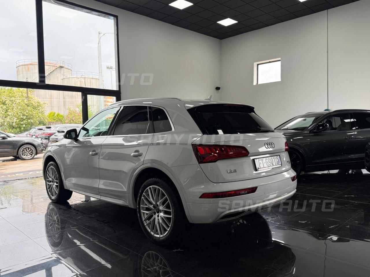 Audi Q5 40 TDI quattro S tronic Business Sport
