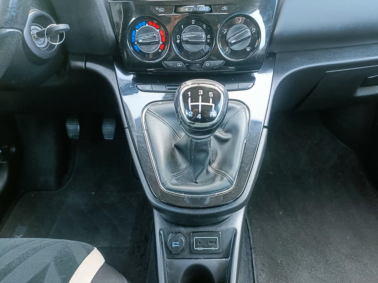 Lancia Ypsilon 1.2 69 CV 5 porte Gold