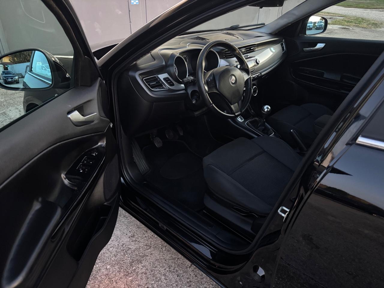 Alfa Romeo Giulietta 1.4 benzina. Garanzia 12 mesi