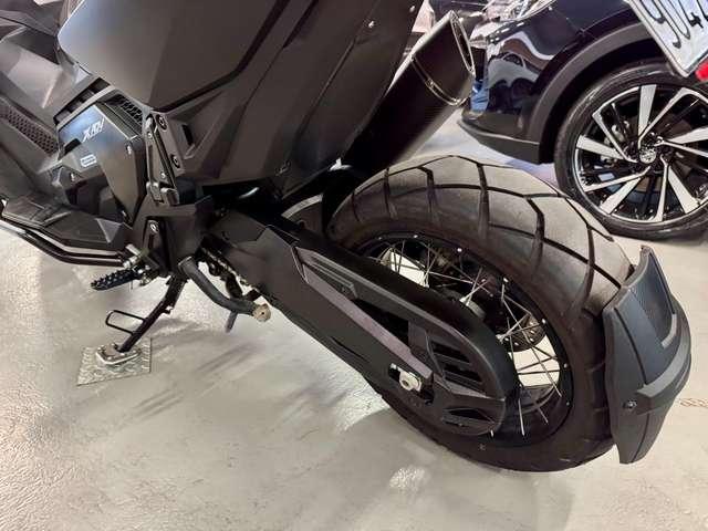 Honda Altro X-ADV 750 Triple Black