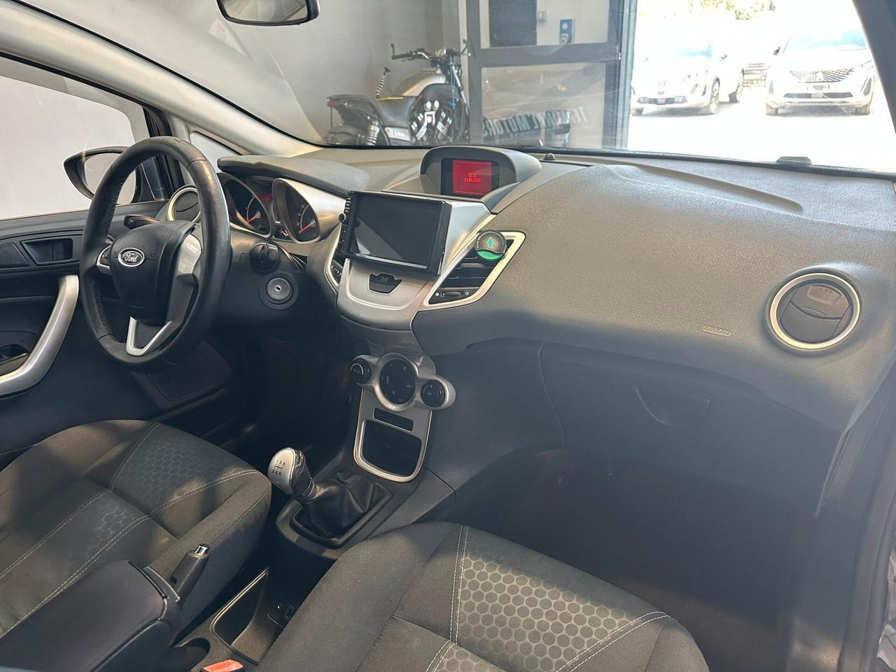 Ford Fiesta 1.4 TDCi 68CV 5 porte Titanium