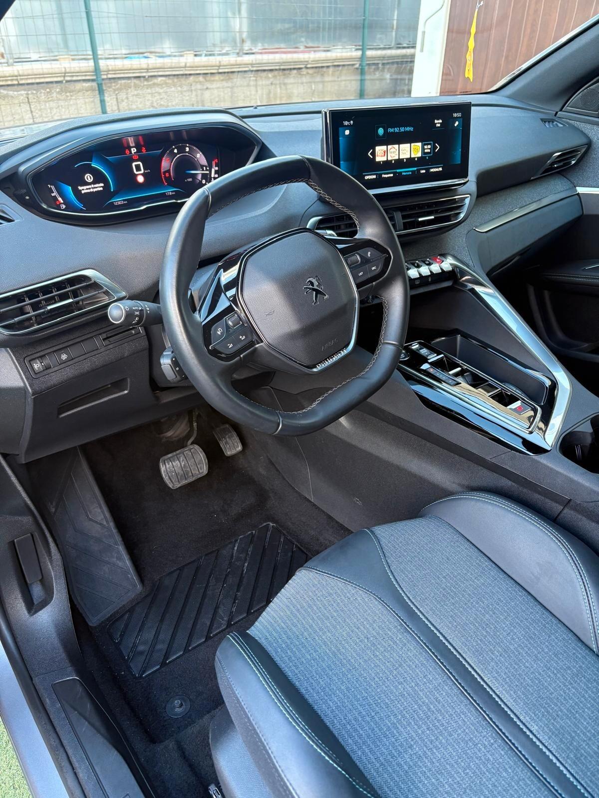 Peugeot 3008 BlueHDi 130 S&S EAT8 Allure KM 12300