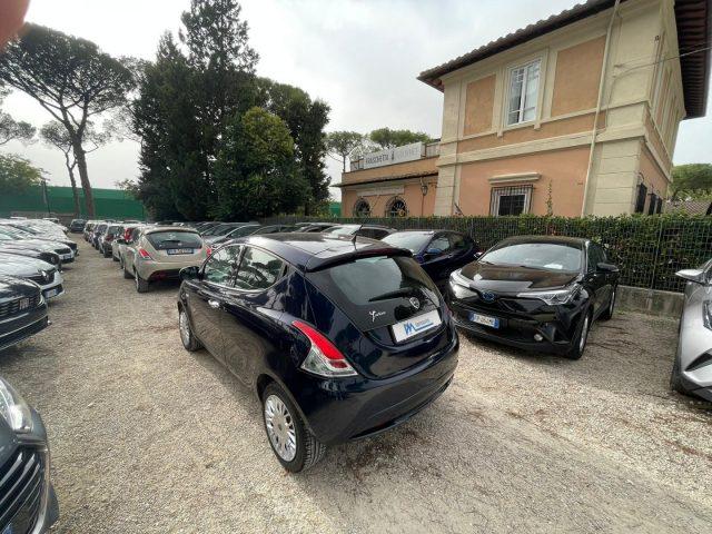 LANCIA Ypsilon 1.2 69cv OK NEOPATENTATI ..