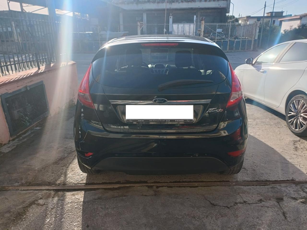 Ford Fiesta 1.4 5 porte Bz.- GPL Titanium