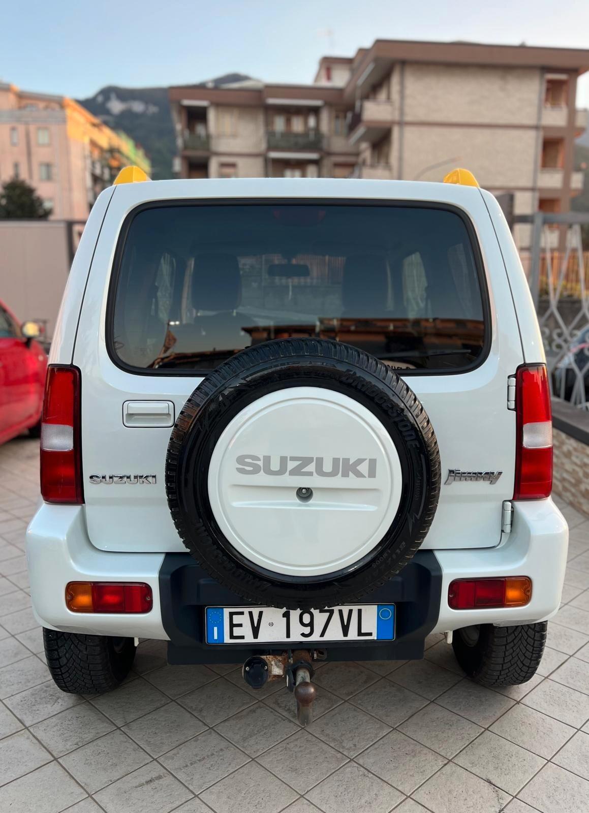 Suzuki Jimny 1.3 4WD Evolution Plus GPL | Gancio traino | 04/2014