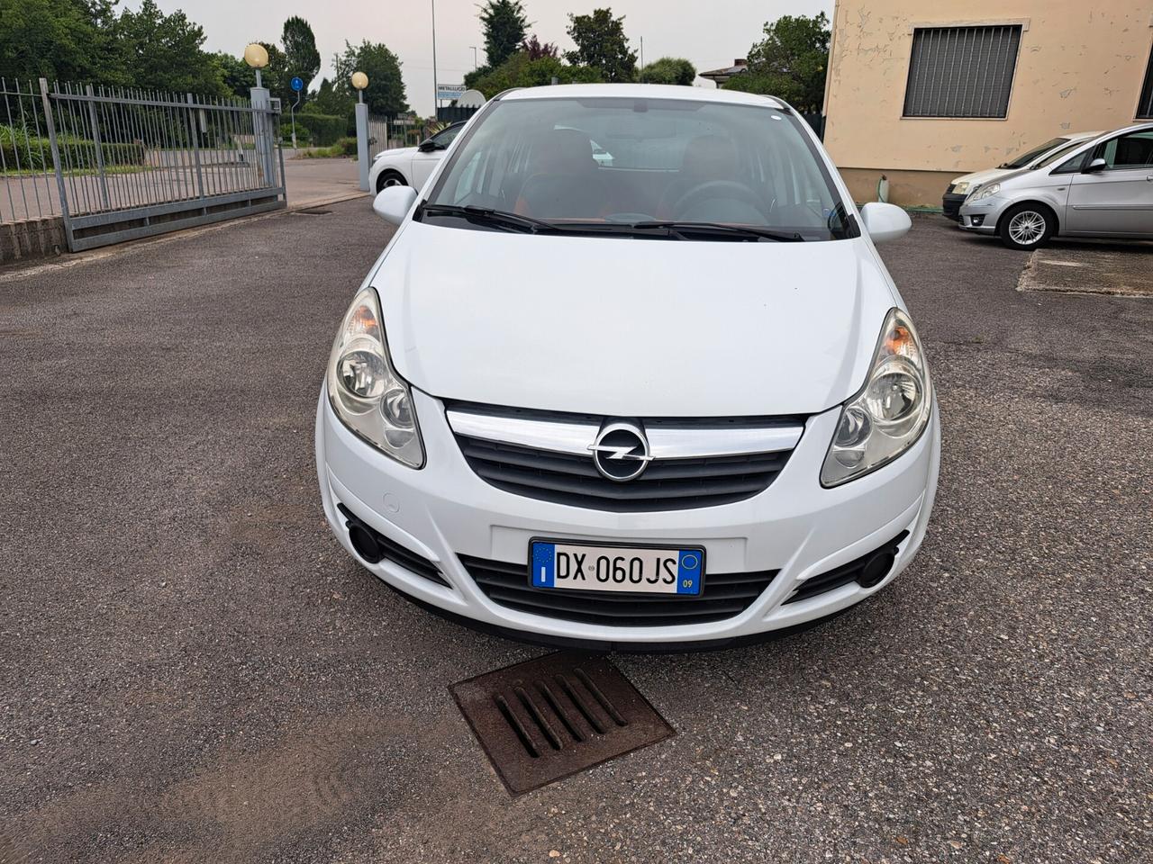 Opel Corsa 1.2 5 porte Easytronic Enjoy PER NEOPATENTATI