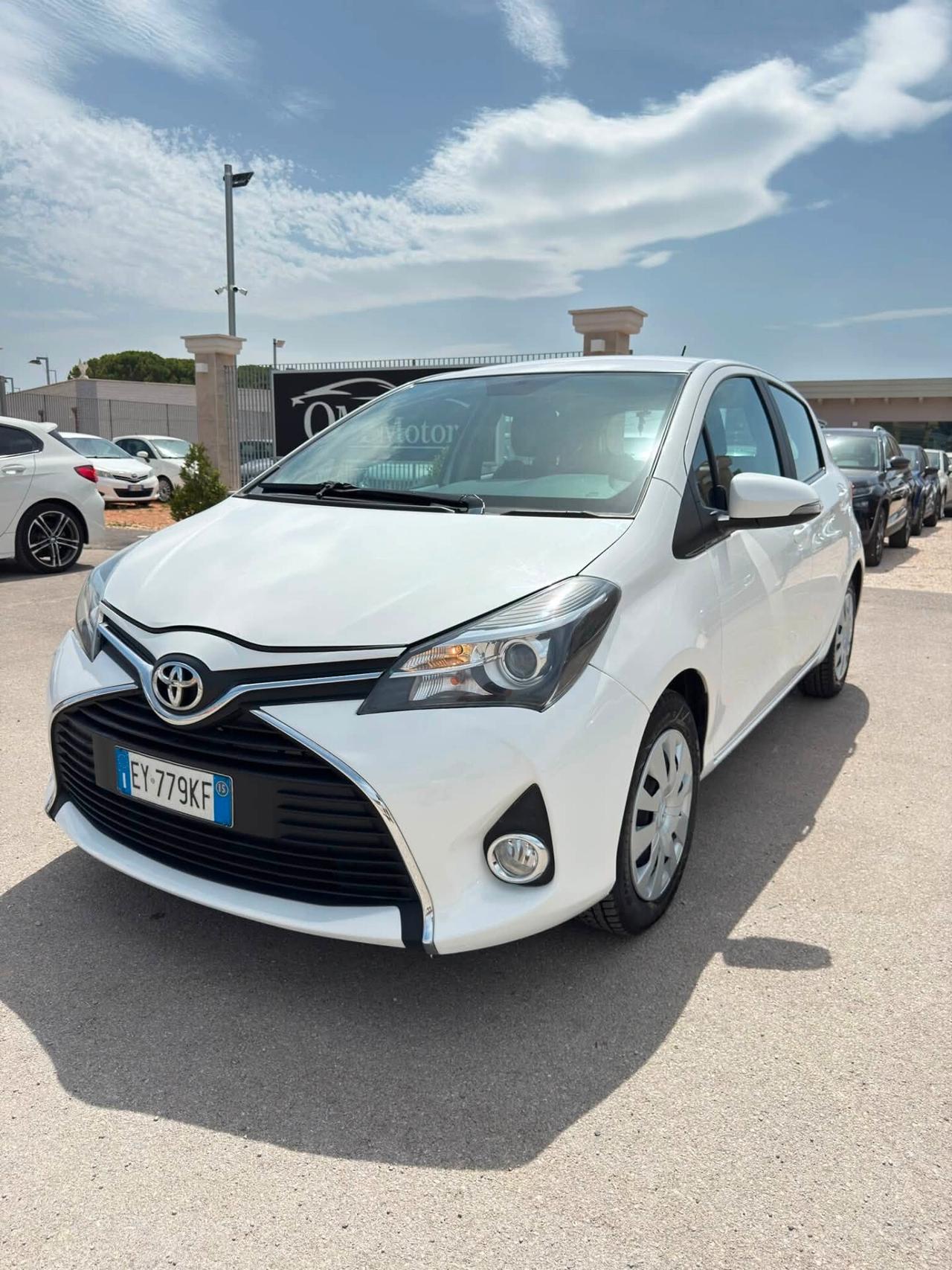 Toyota Yaris 1.0 5 porte Lounge