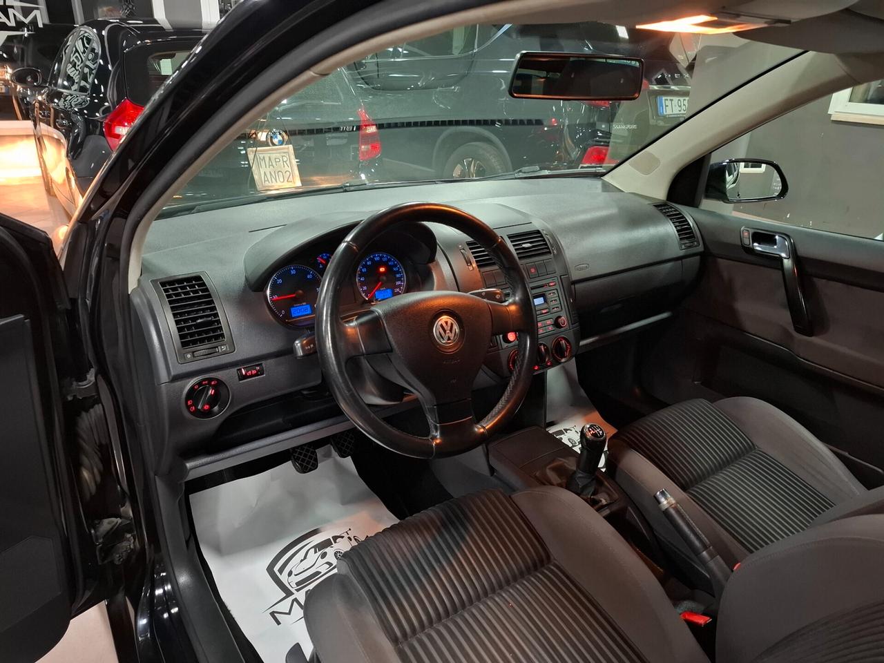 Volkswagen Polo 1.4 TDI 3 porte Sportline NEOPATENTATI