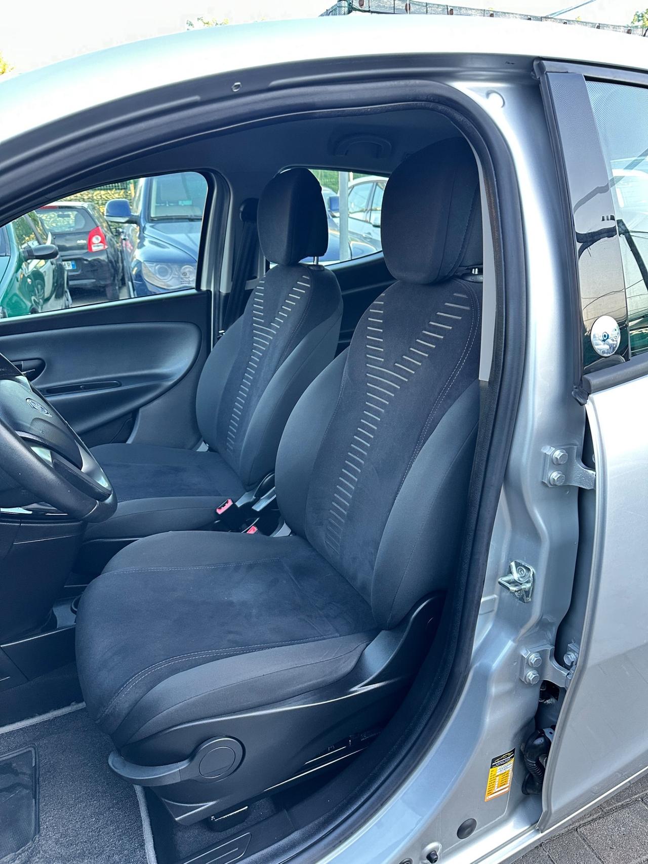 Lancia Ypsilon 1.2 69 CV 5 porte GPL Ecochic Gold