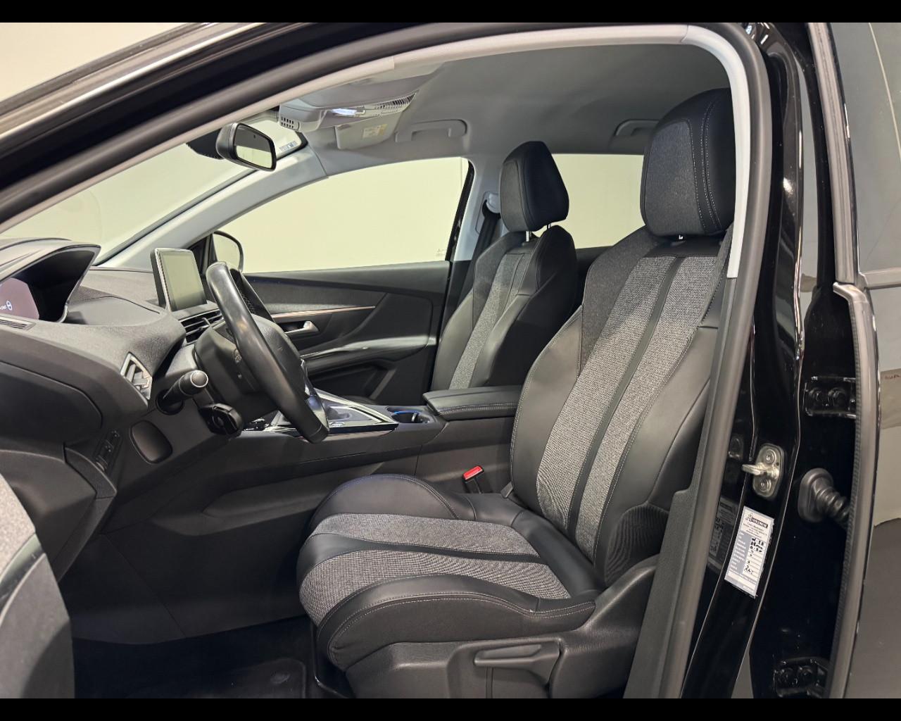 PEUGEOT 3008 1.2 PURETECH ALLURE S&S 130CV