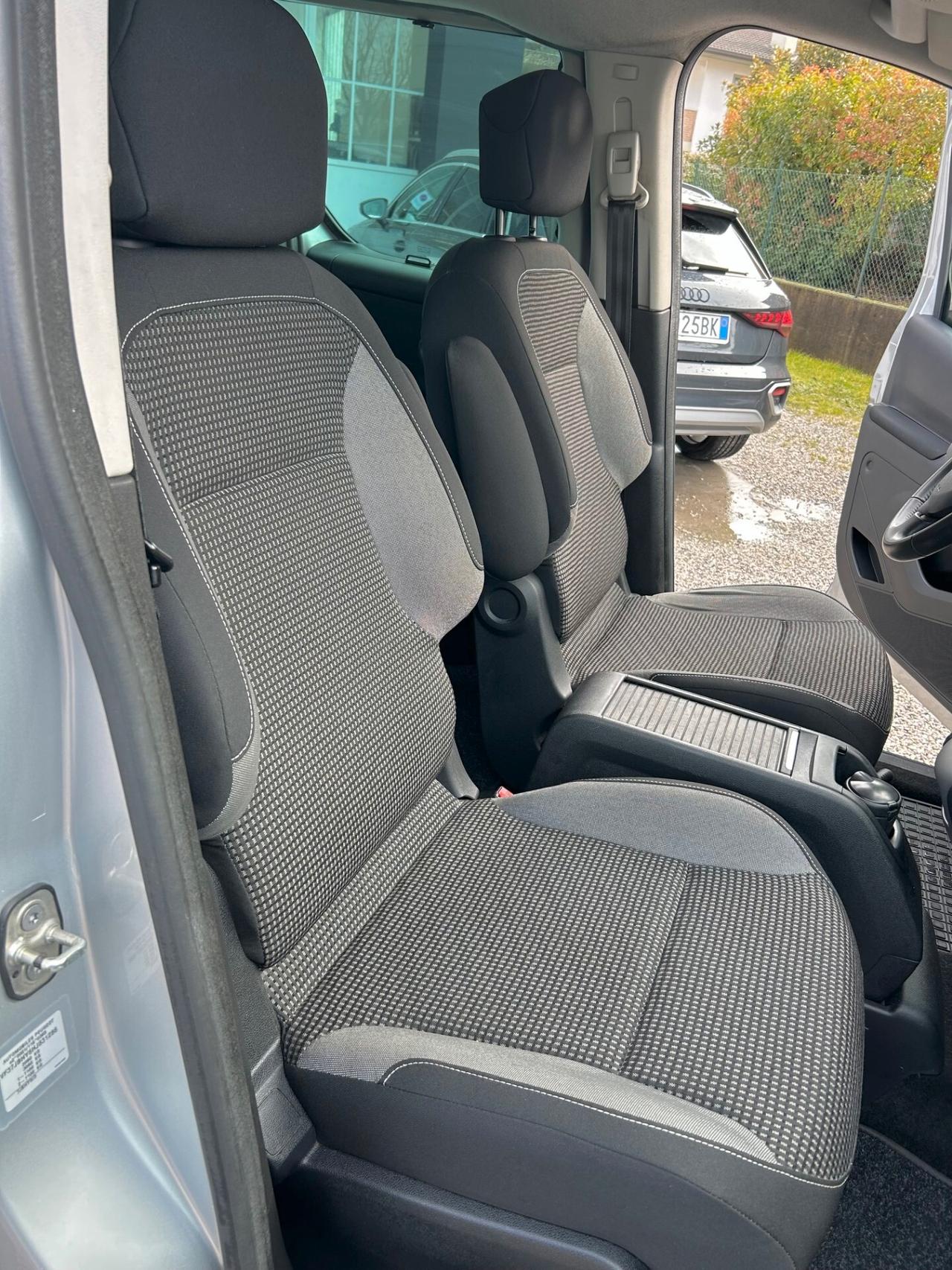 Peugeot Partner Tepee BlueHDi - Outdoor-UNIPROPRIETARIO