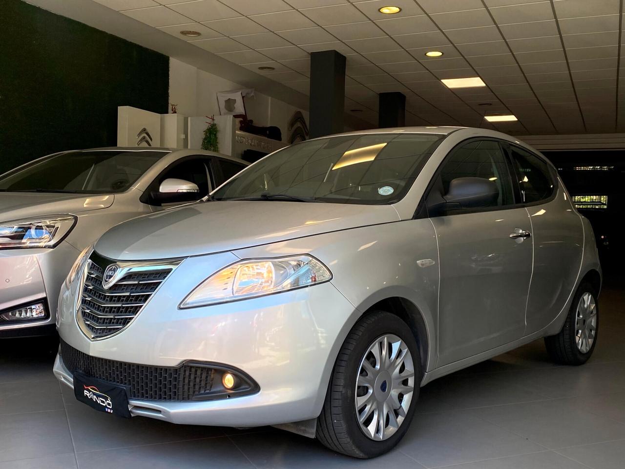 Lancia Ypsilon 1.3 MJT 95 CV 5 Porte S&S Silver