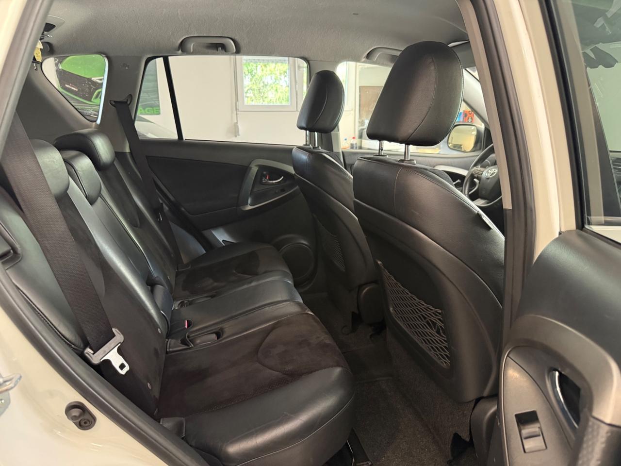Toyota RAV 4 AUTOMATICO 2011