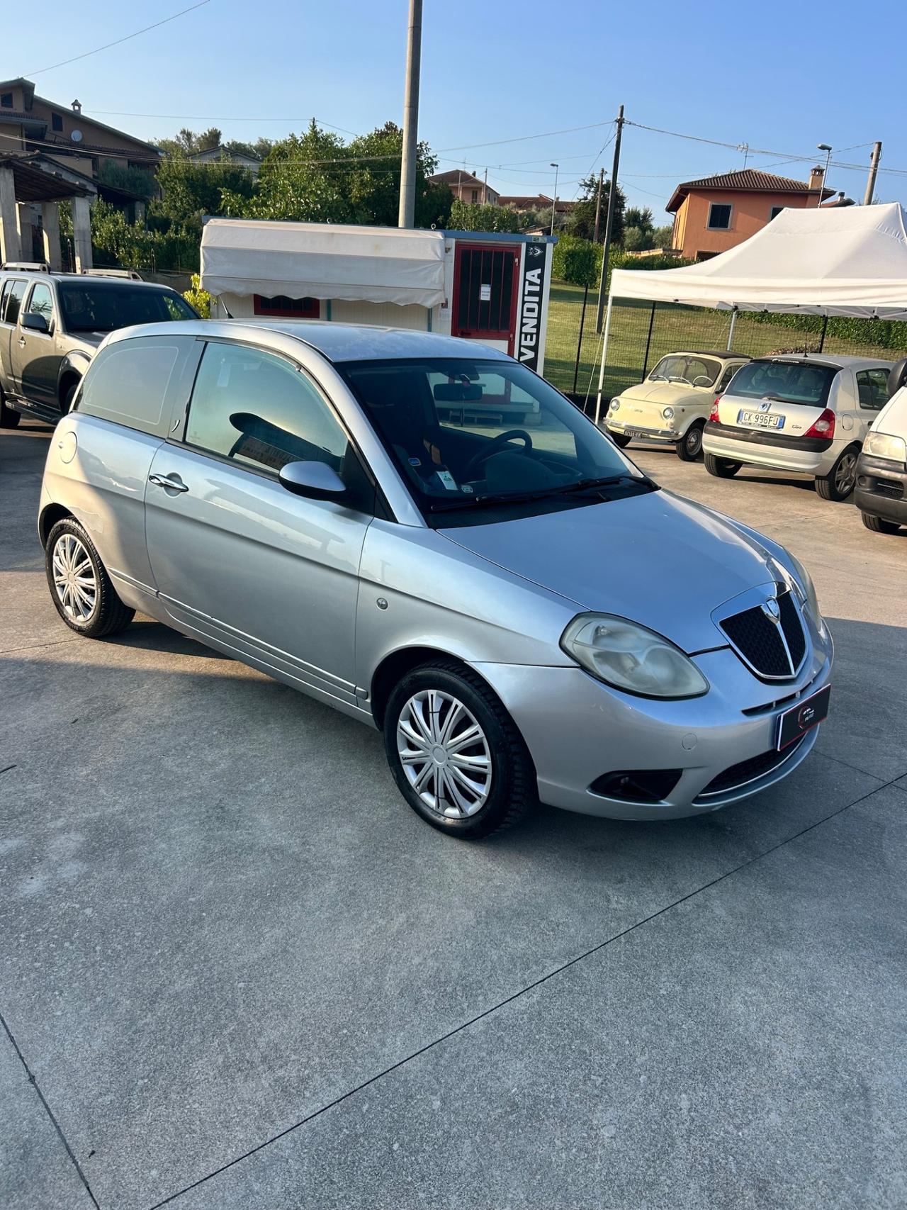 Lancia Ypsilon 1.2 Argento