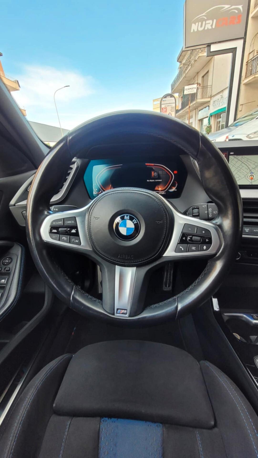 Bmw 118 118d 5p. Msport