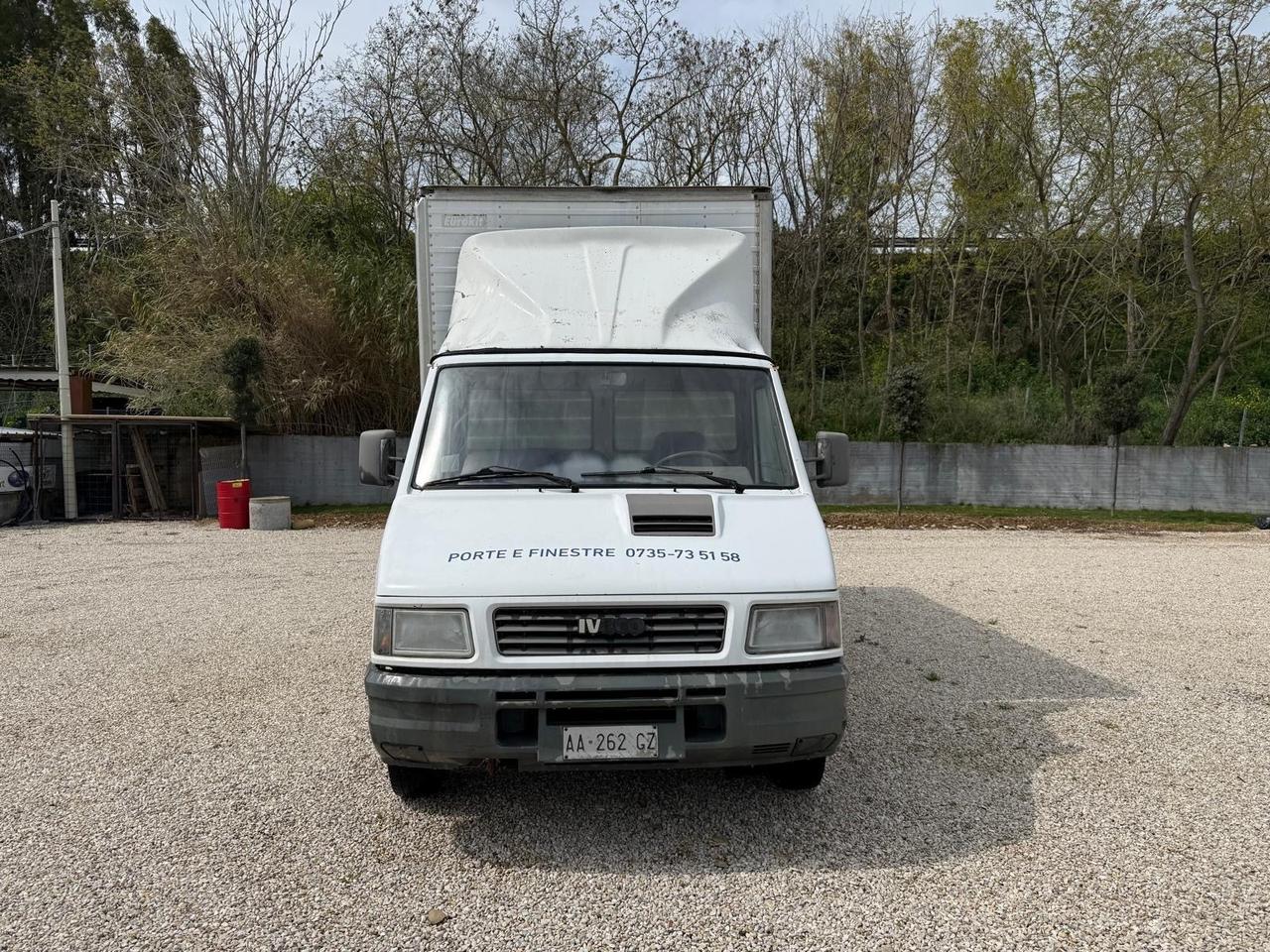 Iveco Daily 35.8 2.5 Diesel PL Cab. Classic
